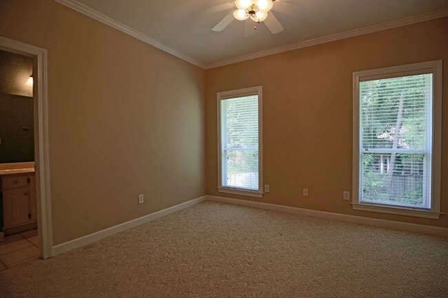 Photo - 212 North Cir