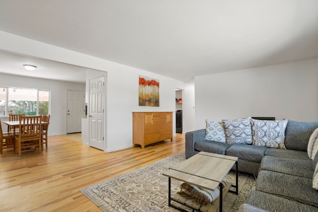 Photo - 5946 W Iowa Pl