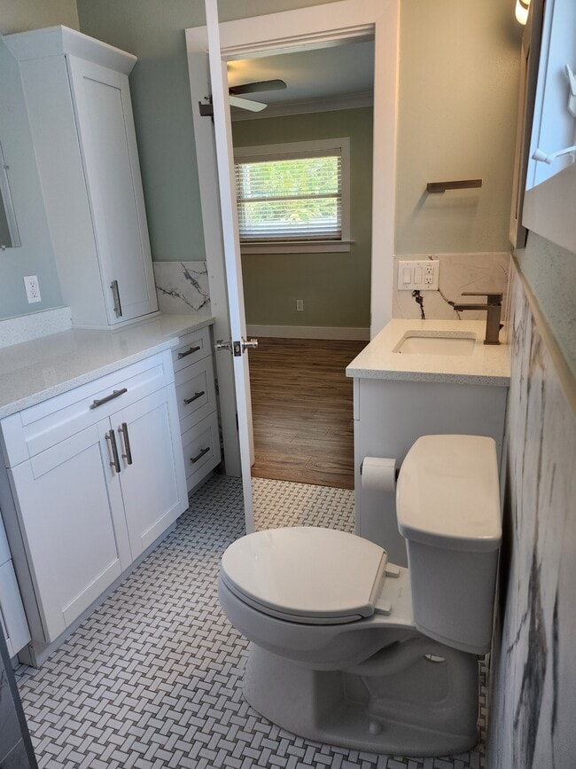Photo - 2347 Eastwood Dr
