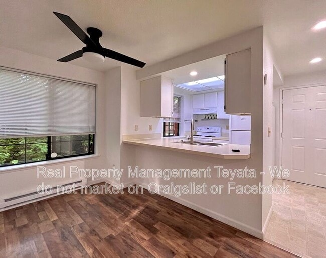Photo - 1338 Puget St Unit 1