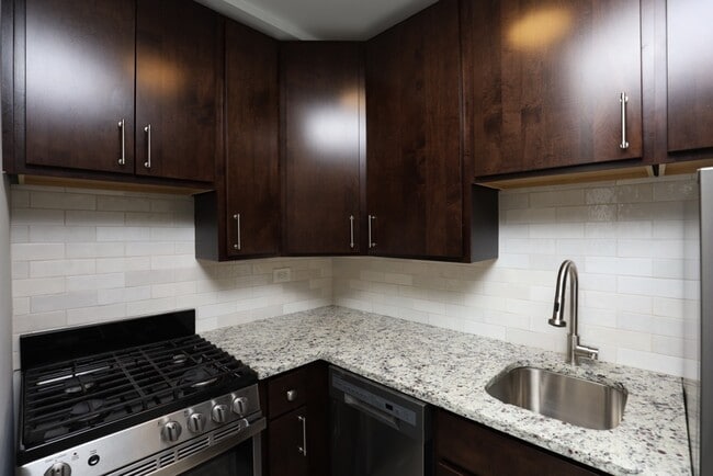 Photo - 448 W Barry Ave Unit 201