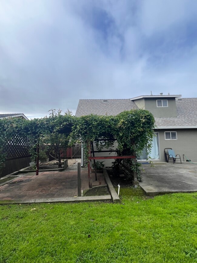 Photo - 381 Spindrift Way