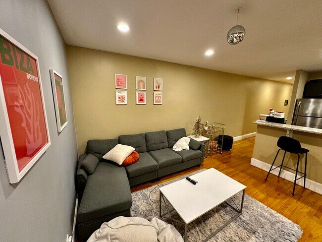 Photo - 56 Egmont St Unit 2