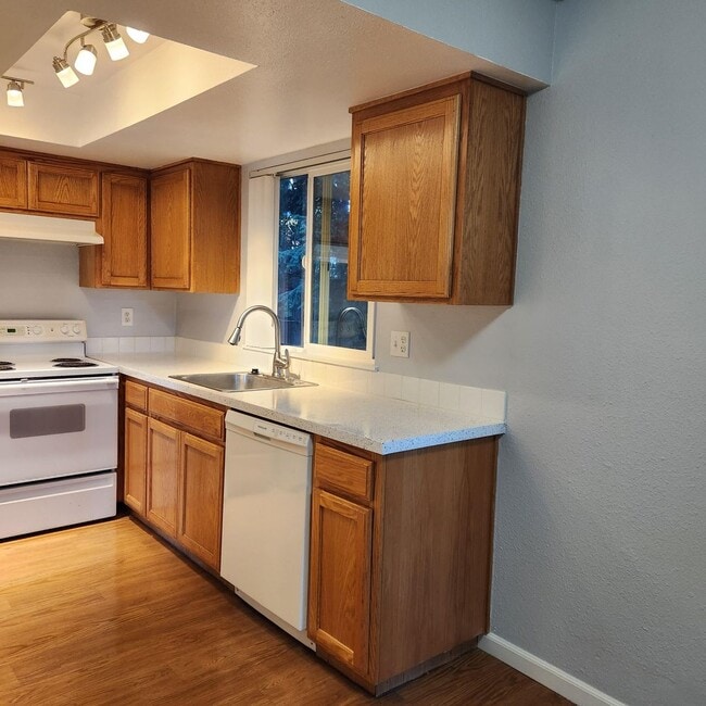 Photo - Cedar Gardens Apartments