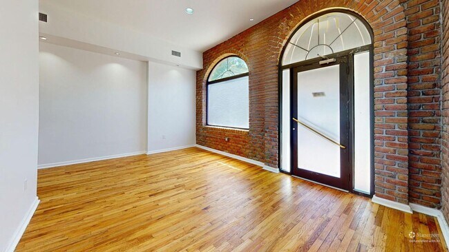 Photo - 436 Graham Ave Unidad 1A