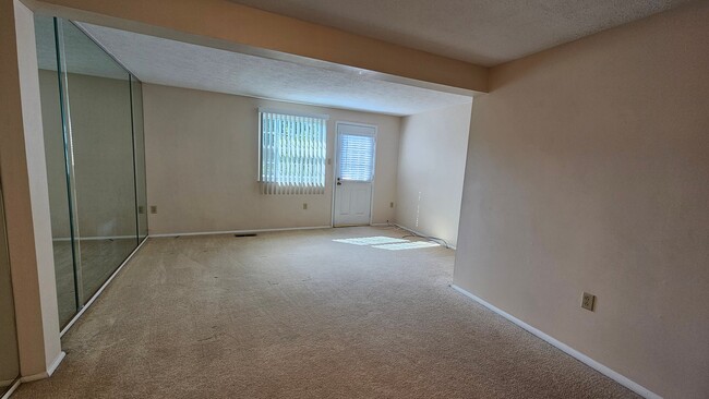 1103 Bonnie Brae Dr