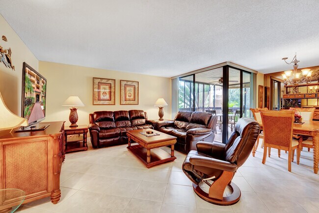 450 Egret Cir Unit 9202