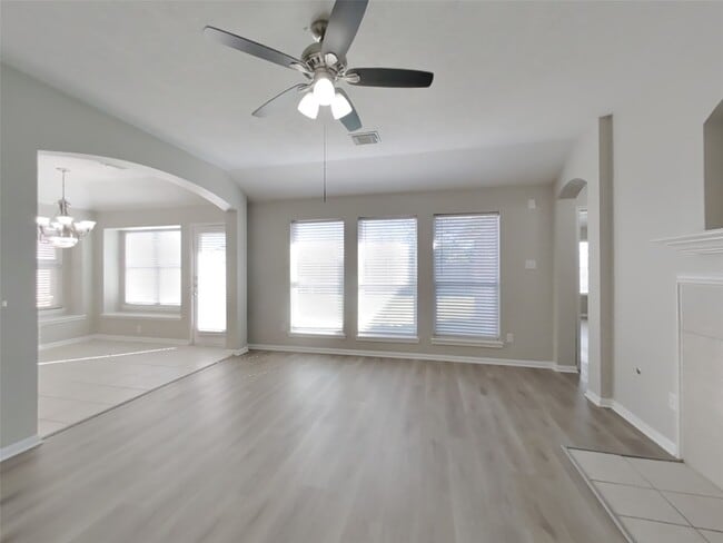 Building Photo - 3123 Spring Ranch Ln