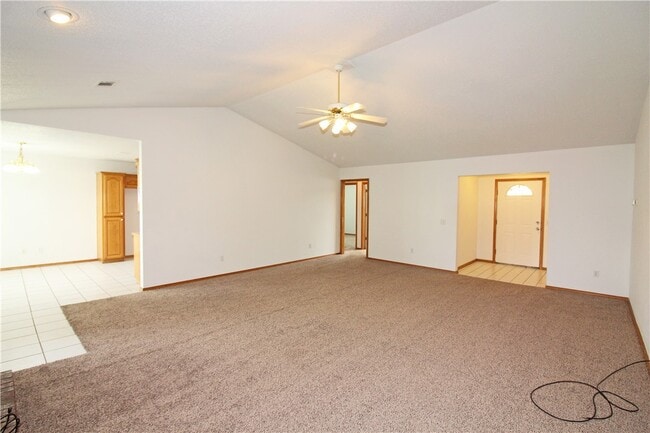 Photo - 2106 SE S St