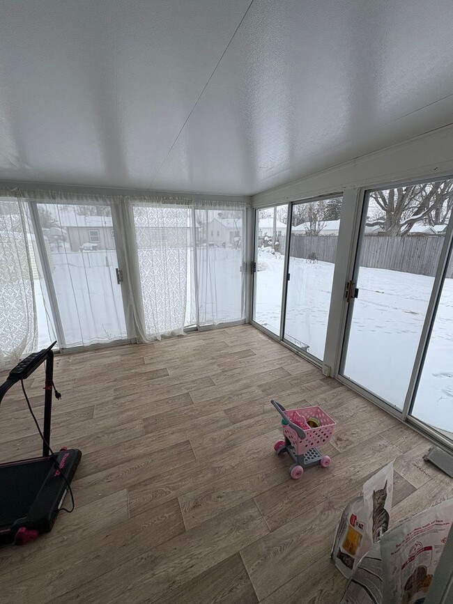 Photo - 3 Bed 1 Bath Updated Single Family home