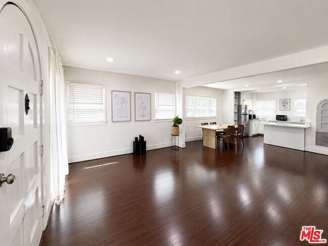 Photo - 2421 3rd Ave