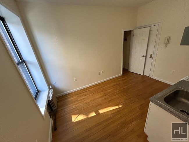 Building Photo - WEST 72 STREET