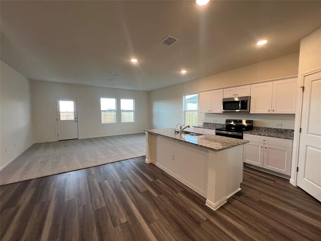 Photo - 124 Rother Pl
