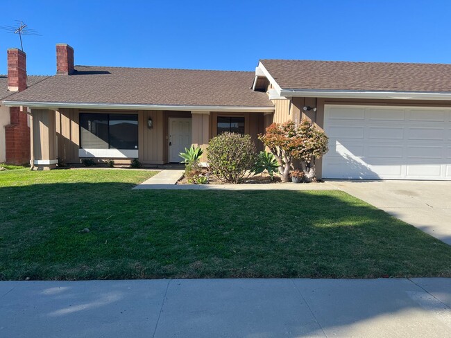 Ventura 3+2 bedroom single family home! - Ventura 3+2 bedroom single family home!