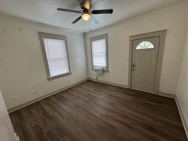 Photo - Charming 1BR Apartment in Bristol, TN - Cozy Living Awaits! Unidad 419 Carolina Ave 2
