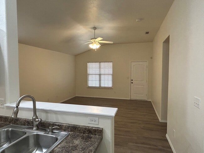 Photo - 9404 Lamar Ave