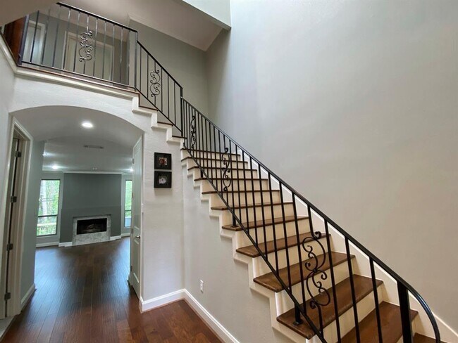 Photo - 12625 Memorial Dr Unit 114