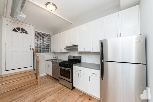 Photo - 2457 W Logan Blvd Unit 3