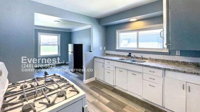 Photo - 22024 Mac Arthur Blvd