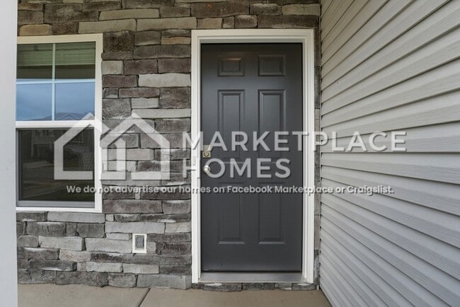 Photo - 4151 Hines Ln NE