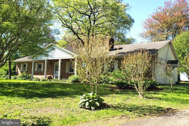 Building Photo - 163 Scroggy Rd Rental