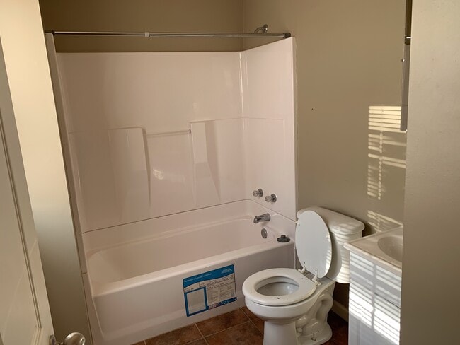 Photo - 3bed/2bath Home close to Community Center