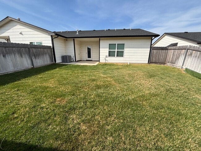 Photo - 1747/49 Hickory Unit 1749 Hickory Creek