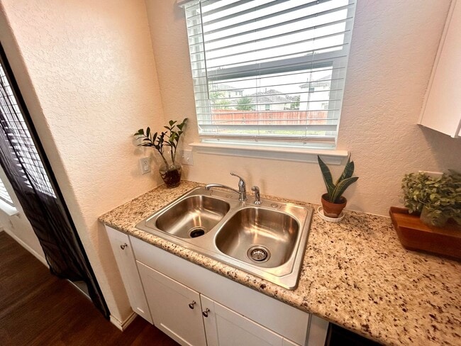 Photo - 15431 Shortwing