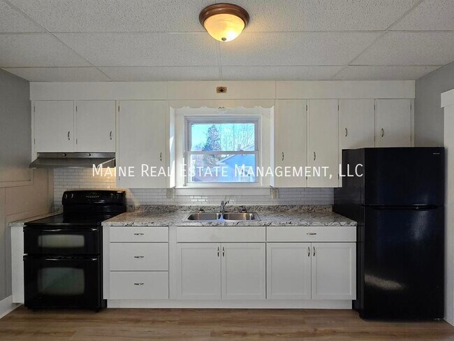 Photo - 166 Water St Unit 1