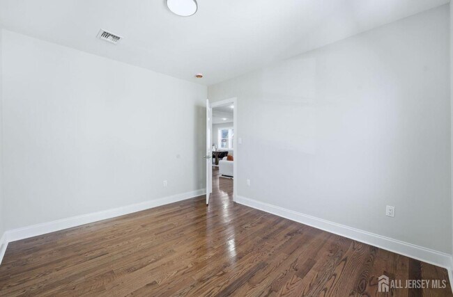 Photo - 46 Eppirt St