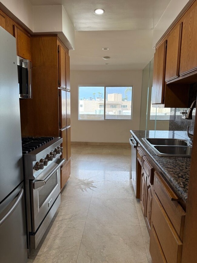 Photo - North Hollywood, 2br -2ba HOME