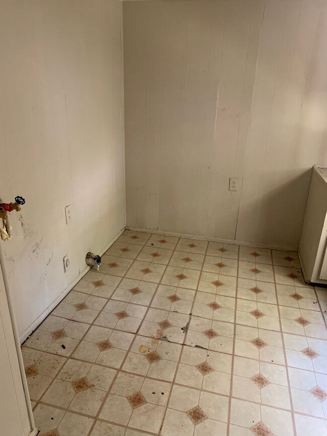 Photo - 1447 Alma St