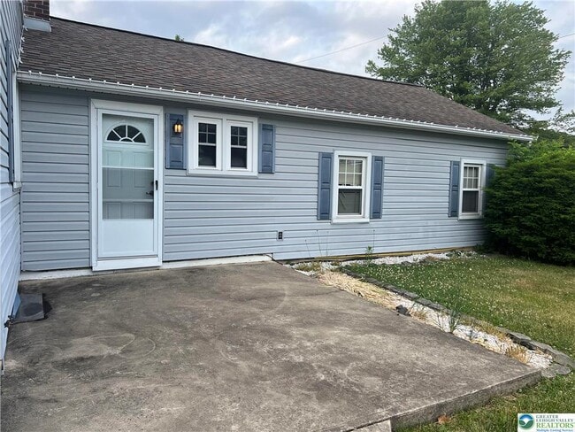 Photo - 2401 Lawnherst Ave