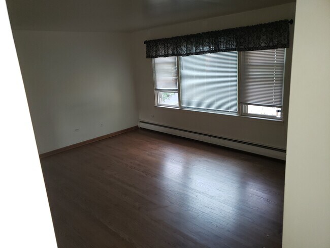 Front Room - 6230 W 64th Pl Unit 4