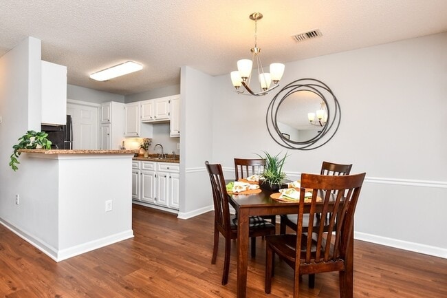 Shadow Creek Apartments