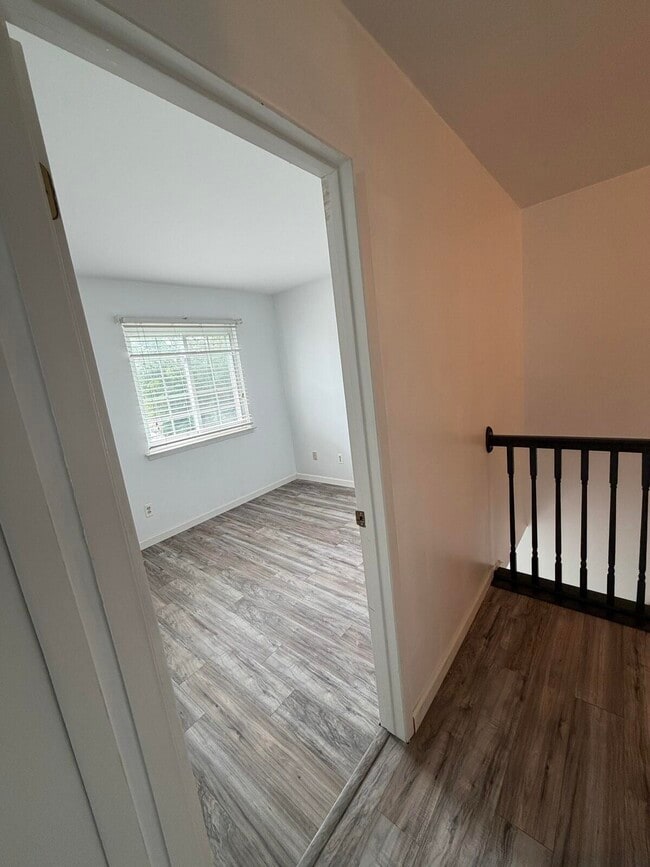 Photo - 44418 Newburyport Dr