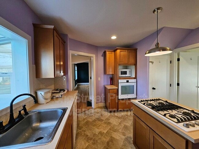 Photo - 7855 N Wabash Ave