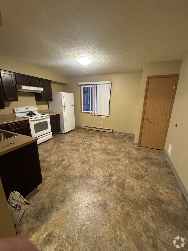 Building Photo - 1511 S Grand Plaza Dr Unit A Rental