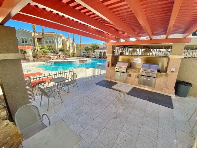 Photo - BEAUTIFUL CONDO NEAR LONE MOUNTAIN WITH CUSTOM WALK-IN CLOSET