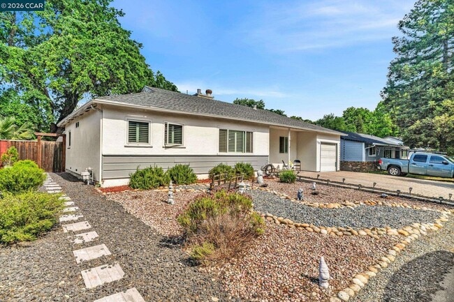 Photo - 1331 Pear Dr