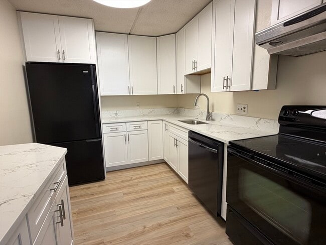 Building Photo - 2500 Mystic Valley Pkwy Unit 907