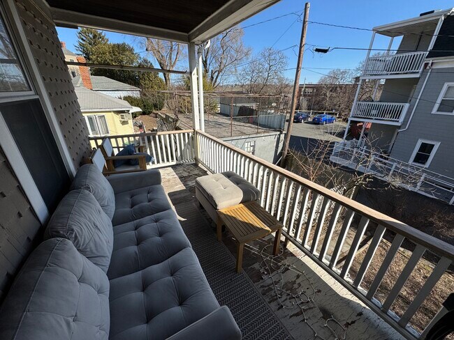 Photo - 211 Holland St