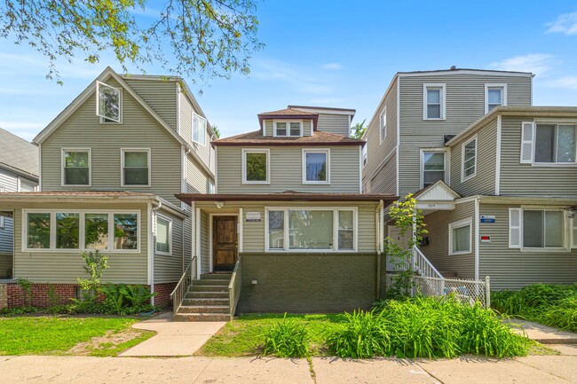 Building Photo - 1012 Garnett Pl