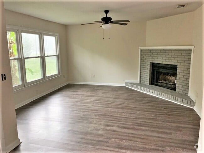 Building Photo - 201 Westbrooke Court #2 Rental