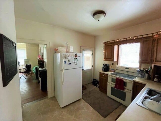 Photo - 148 Newton St Unit 1