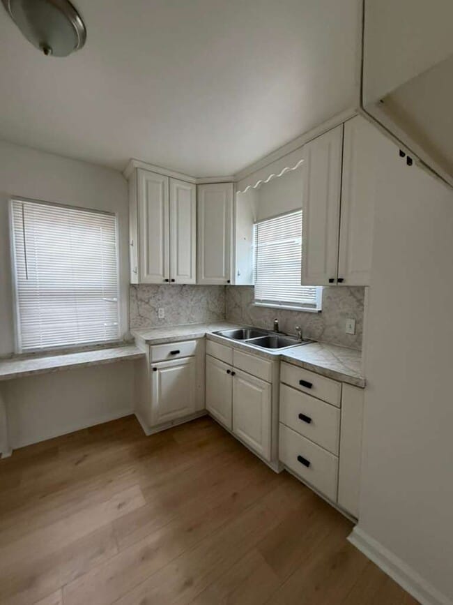 Photo - 16200 Littlefield St