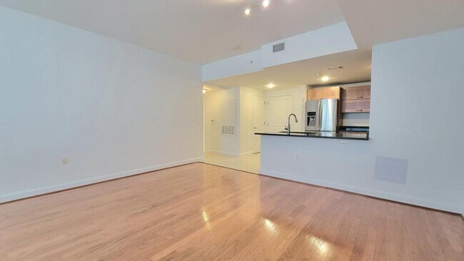 Photo - 2451 Midtown Ave