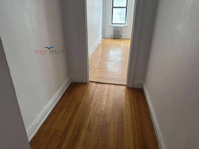 Building Photo - 25-02 Steinway St Rental