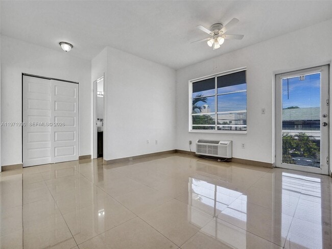 Photo - 540 74th St Unit 10