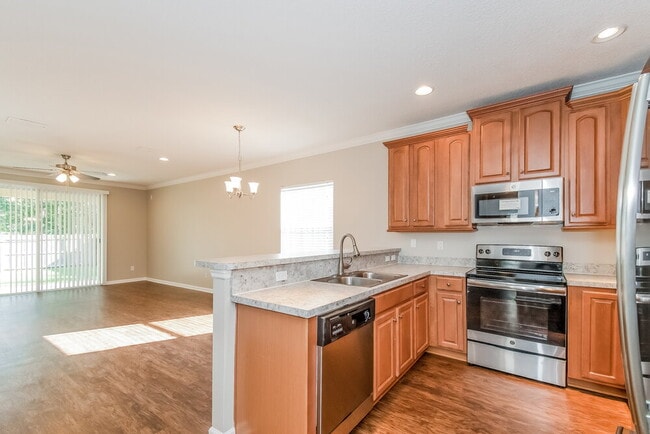 Photo - 3092 Litchfield Dr